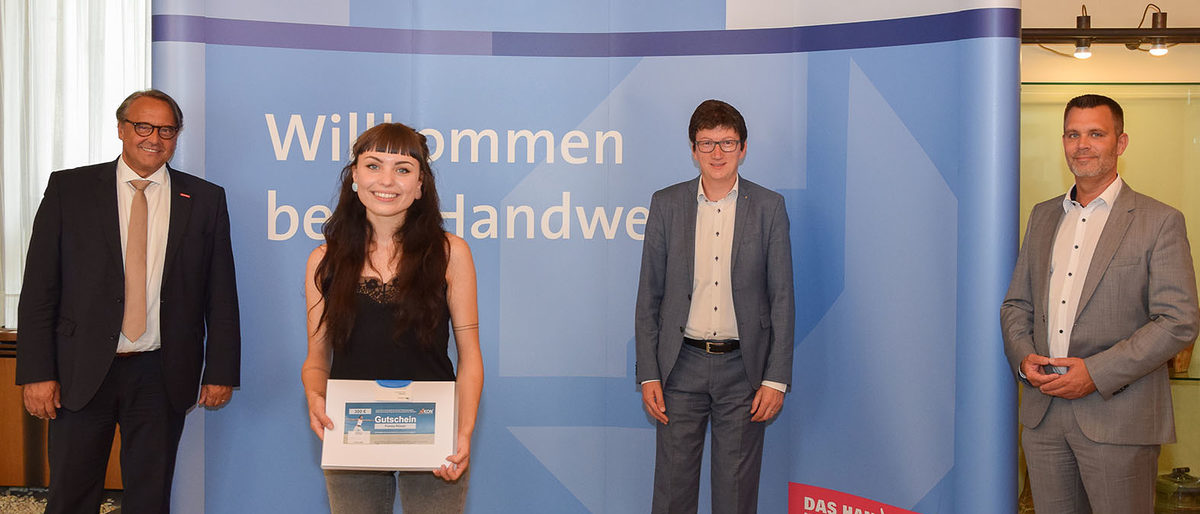 Beste Konditormeisterin erhält IKK-Auszeichnung Beste Konditormeisterin erhält IKK-Auszeichnung