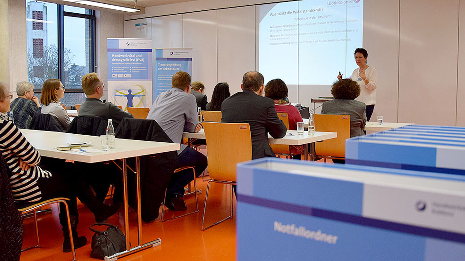 Krisen und Trauer am Arbeitsplatz bewältigen