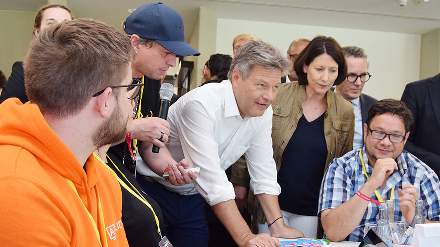 Robert Habeck im Gespräch mit IT-Experten