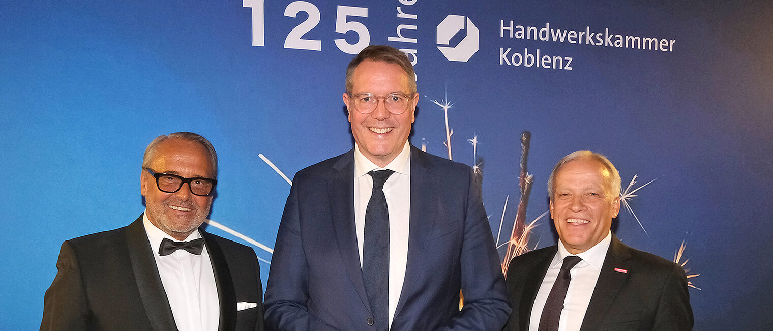 Gruppenbild mit Kurt Krautscheid, Alexander Schweitzer und Ralf Hellrich
