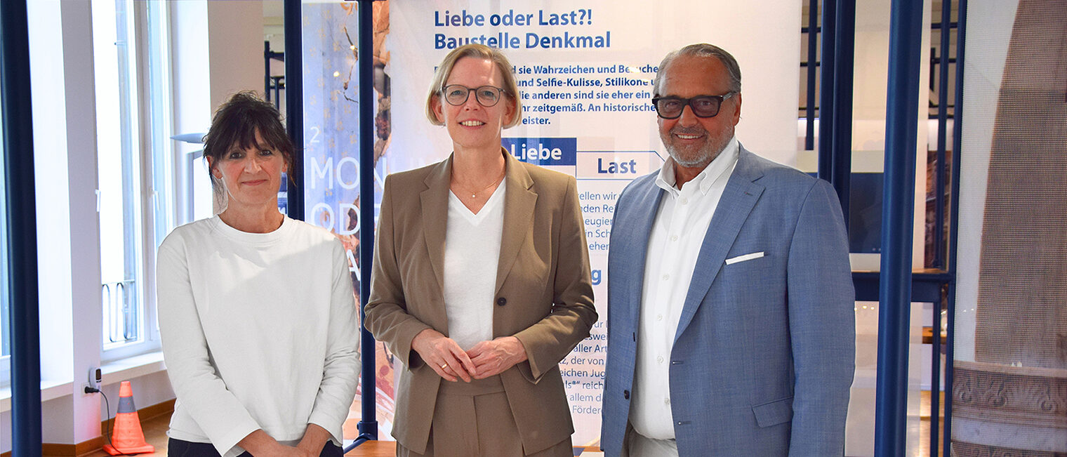 Gruppenfoto mit Constanze Küsel, Simone Schneider und Ralf Hellrich