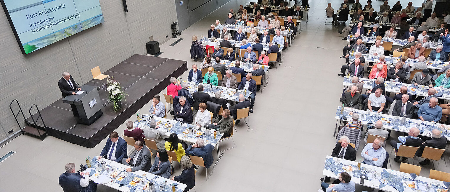 Blick von oben auf die Feierlichkeiten im Jahr 2024 Blick von oben auf die Feierlichkeiten im Jahr 2024