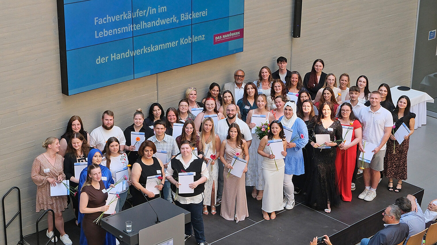 Gruppenfoto von der Freisprechungsfeier