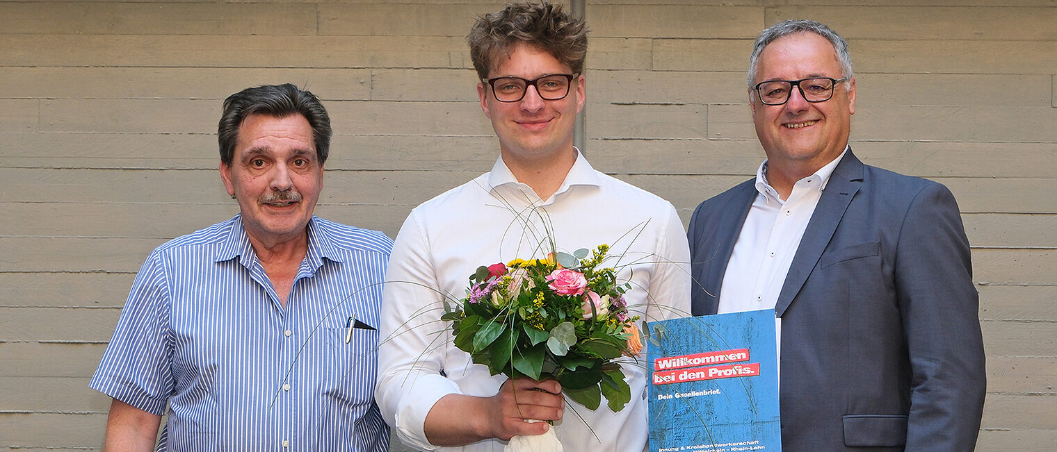 Gruppenfoto mit Benedikt Hardieß