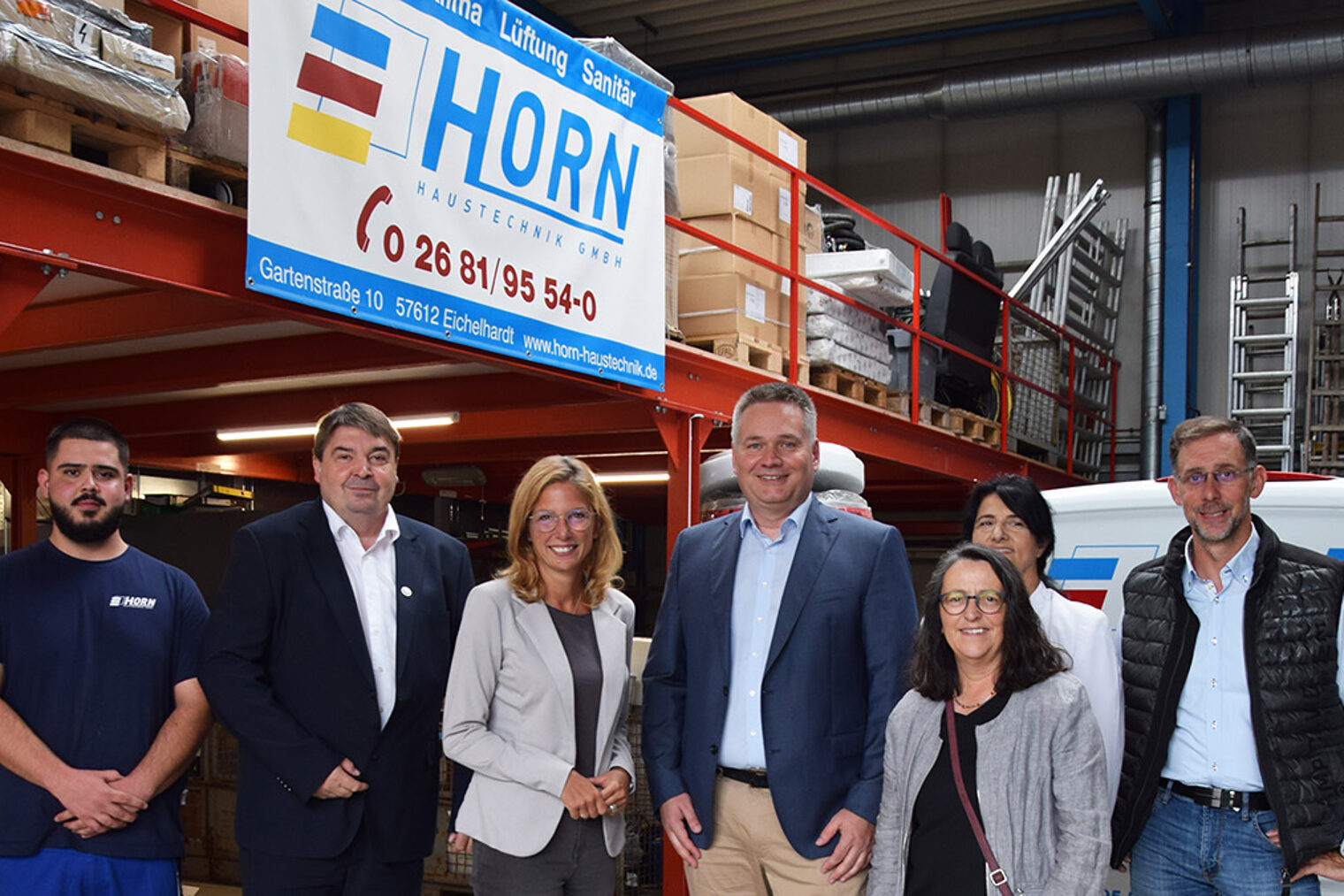 Gruppenfoto beim Besuch der Firma Horn Haustechnik