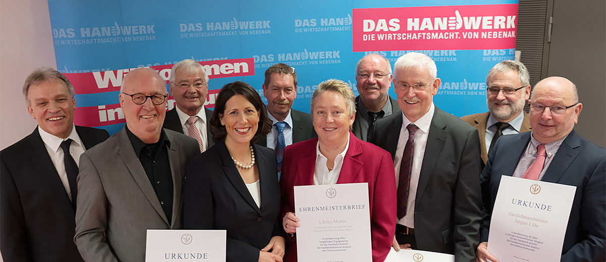 Ehrungen für langjähriges, herausragendes Engagement zur Stärkung des Handwerks Ehrungen für langjähriges, herausragendes Engagement zur Stärkung des Handwerks