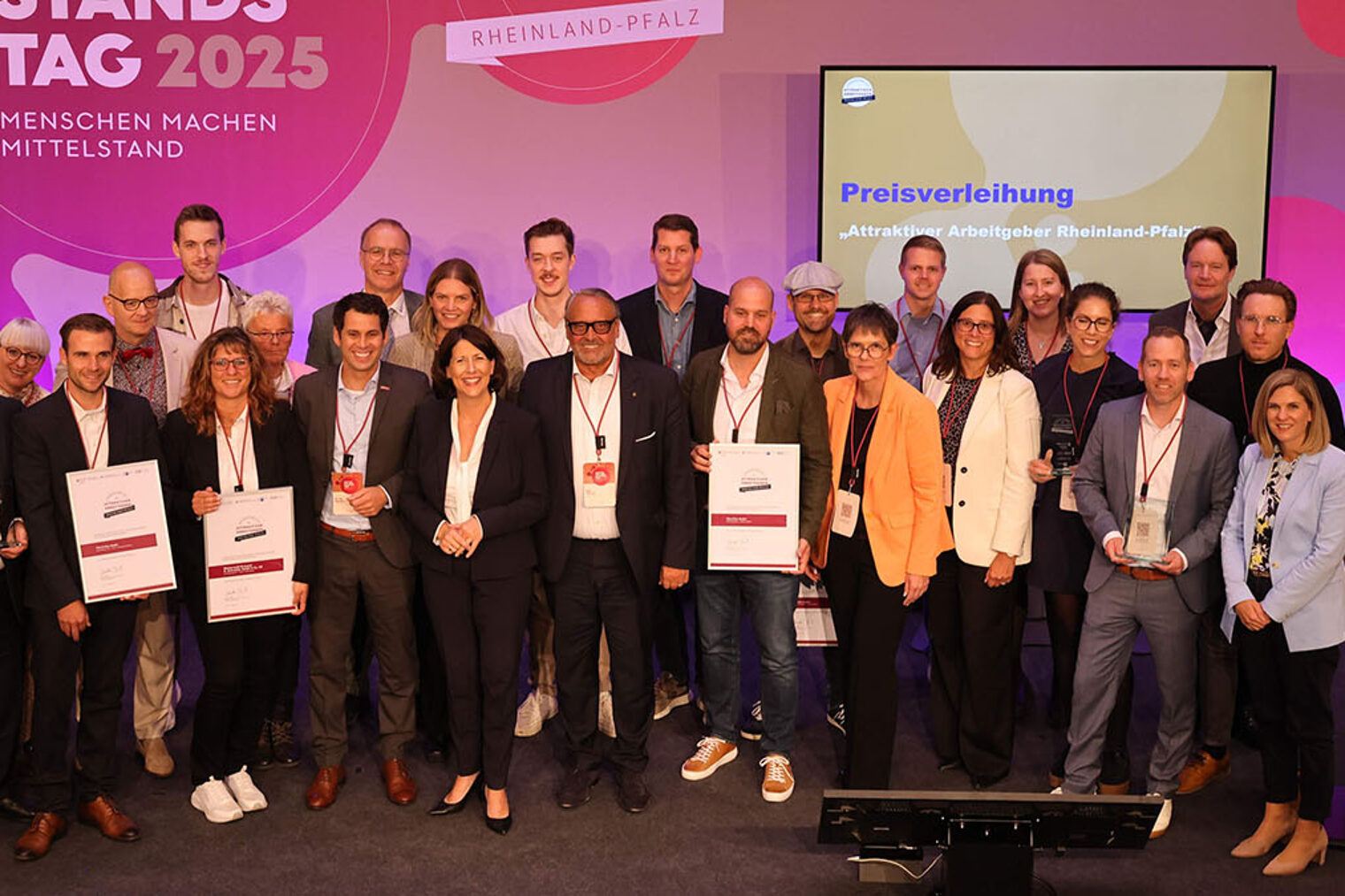 Gruppenfoto von der Auszeichnung Gruppenfoto von der Auszeichnung