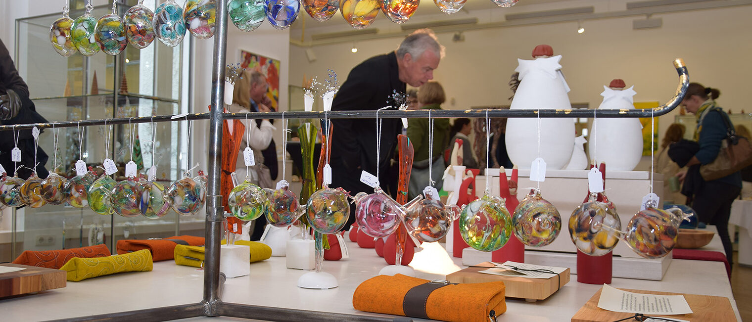 Blick in die Ausstellung am Eröffnungstag