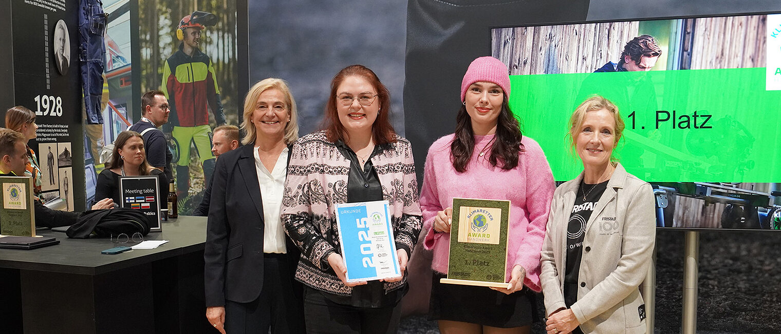 Petra Öberg Gustafsson, Claudia Stemick, Janine Alflen und Daria Gläser bei der Preisvergabe