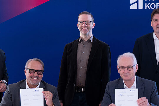 Gruppenbild mit Prof. Dr. Heiko Weckmüller, Ralf Hellrich, Prof. Dr. Timo Vogt, Prof. Dr. Karl Stoffel, Bernd Hammes