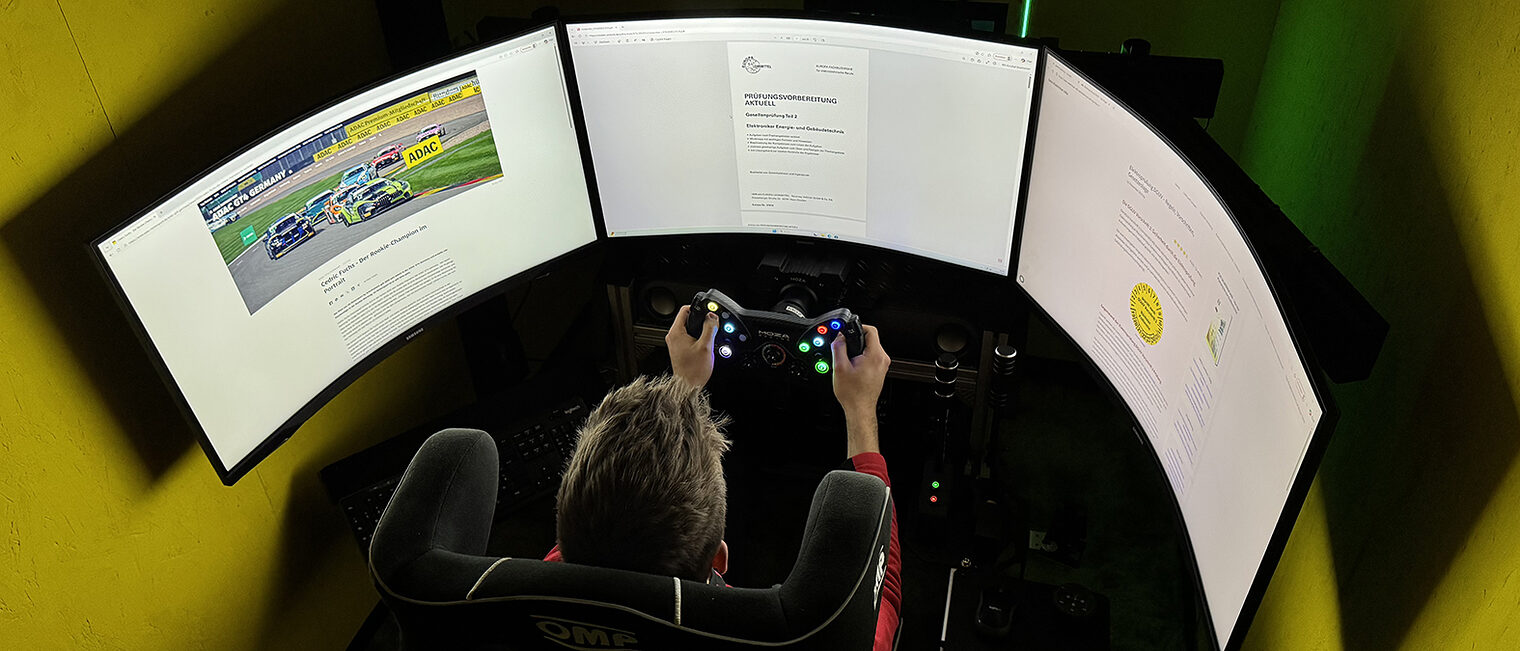 Foto mit Cedric Fuchs am Simulator