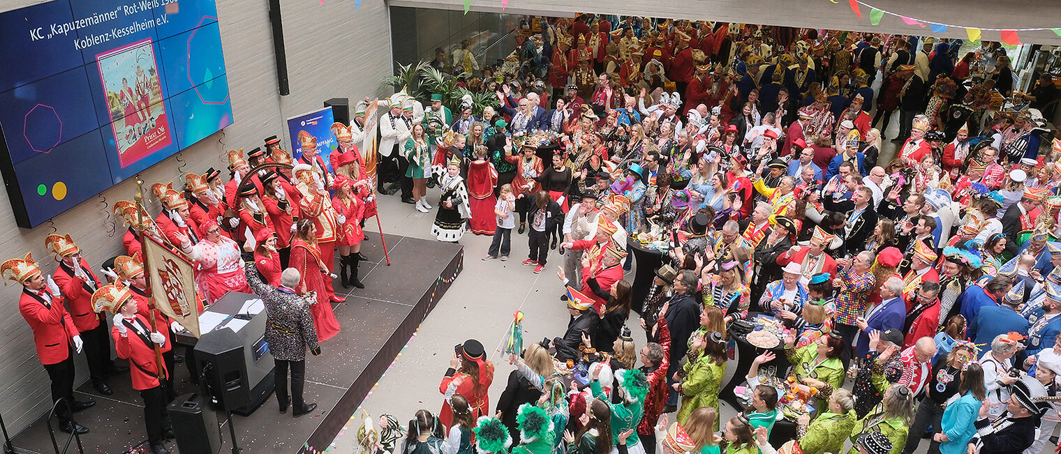 600 Gäste, 51 Karnevalsvereine und 21 Tollitäten feiern im Zentrum für Ernährung und Gesundheit der HwK Koblenz