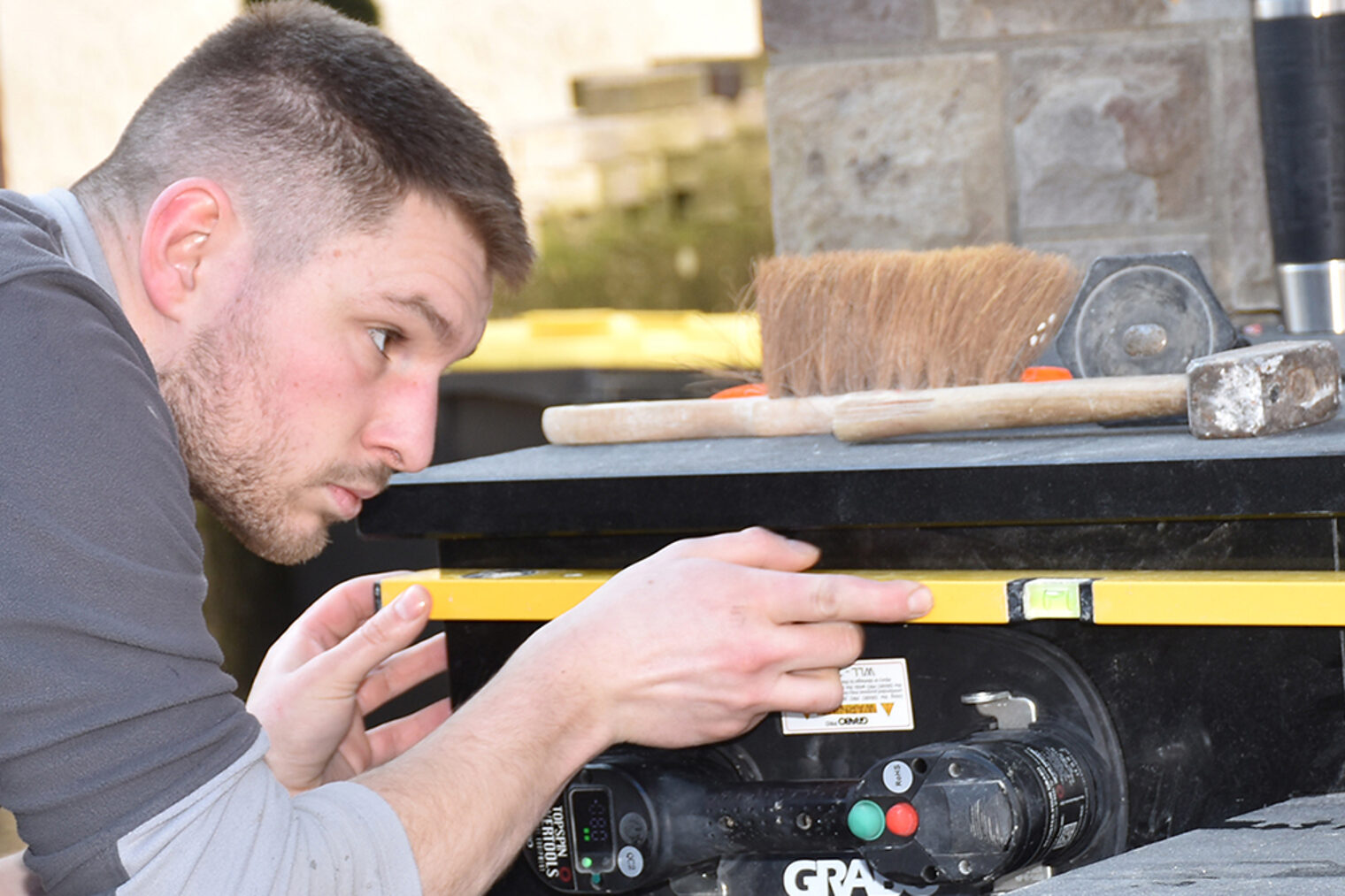 Florian Larscheid bei der Arbeit