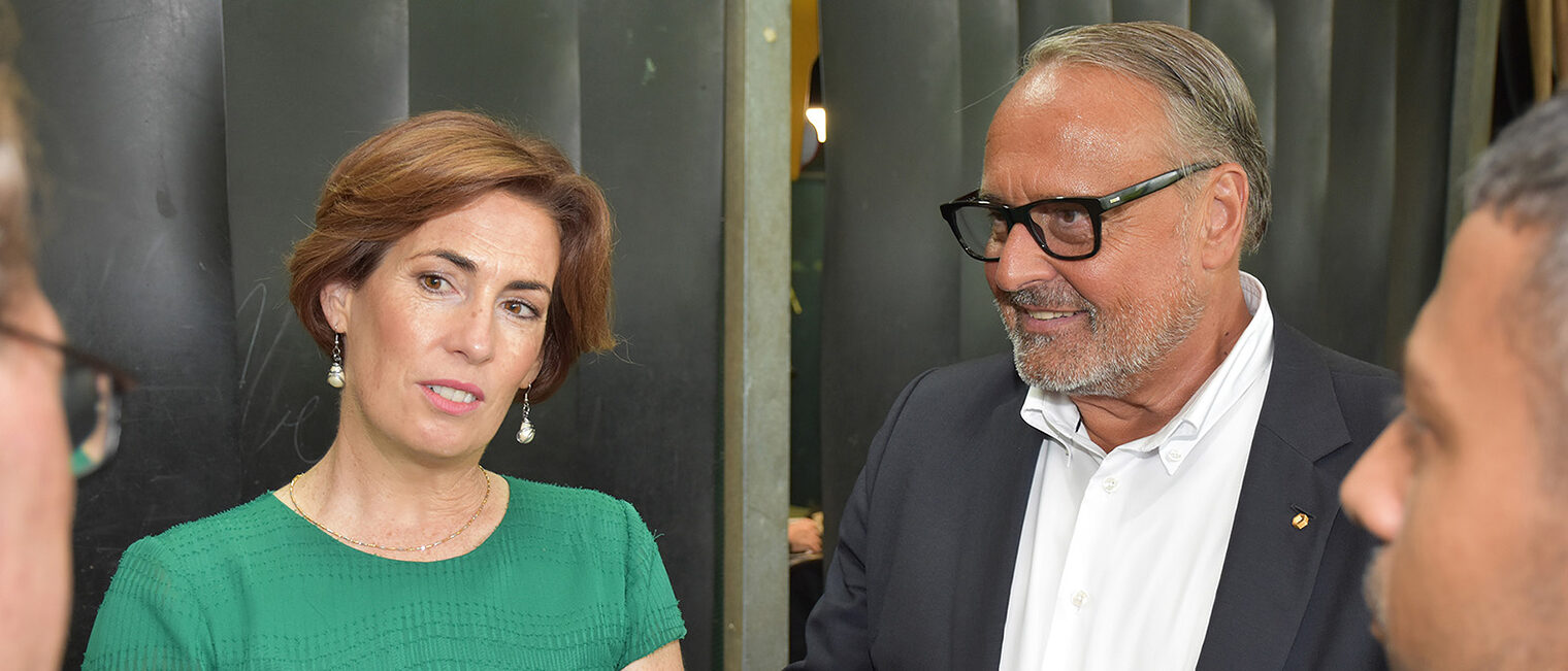 HwK-Hauptgeschäftsführer Ralf Hellrich und die irische Bildungsministerin Hildegarde Naughton