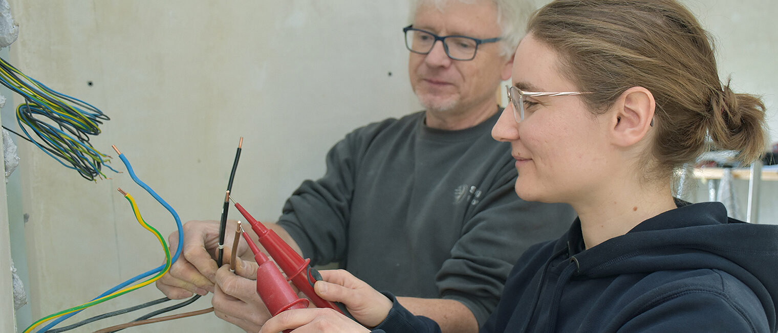 Bild mit Christine Vogel aus dem Unternehmen Elektrotechnik Schürg