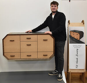  Till Noah Zwang aus Wittlich mit seinem hängenden Sideboard