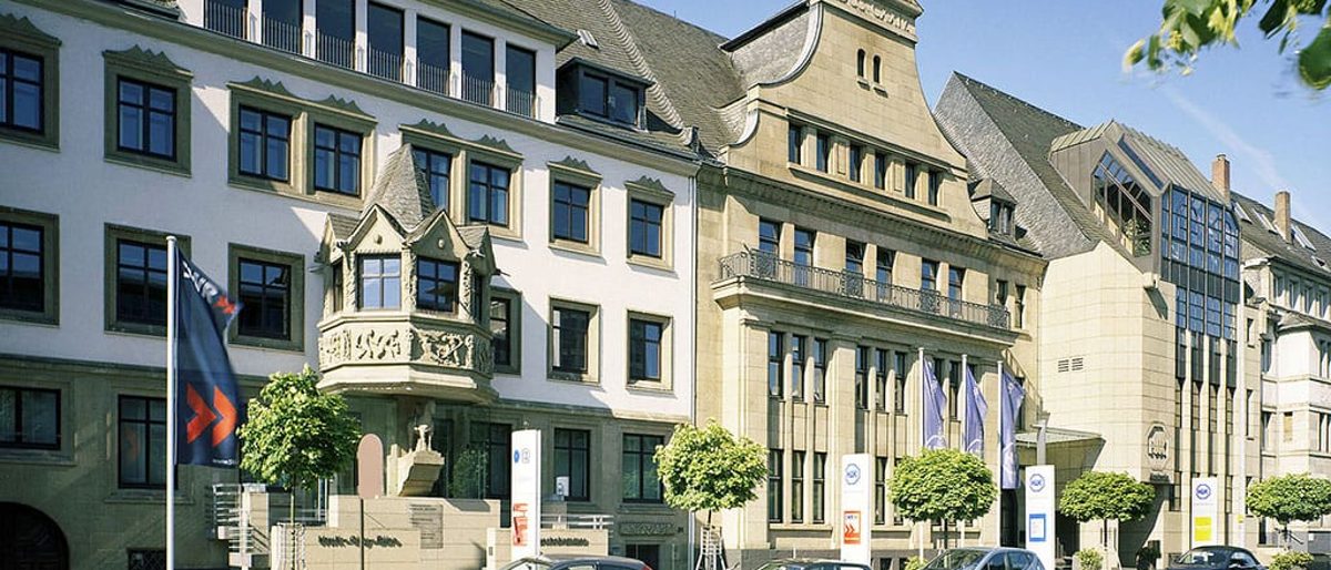 Verwaltungszentrale mit Galerie Handwerk Verwaltungszentrale mit Galerie Handwerk