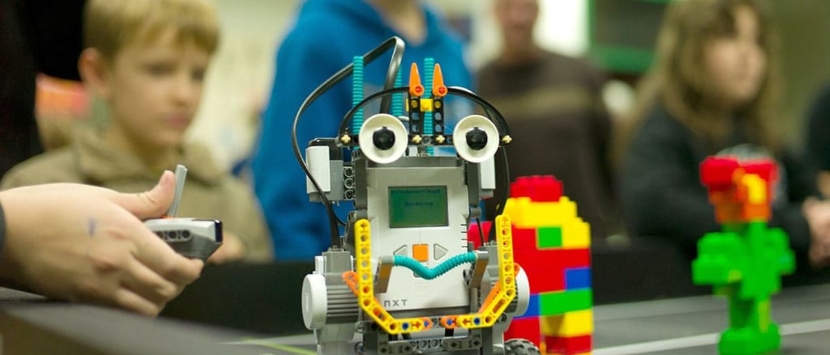 Shows, Vorträge, Ausstellungen und Vorführungen zu Themen aus Wissenschaft und Technologie. Shows, Vorträge, Ausstellungen und Vorführungen zu Themen aus Wissenschaft und Technologie.