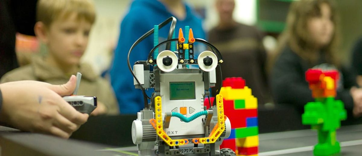 Shows, Vorträge, Ausstellungen und Vorführungen zu Themen aus Wissenschaft und Technologie. Shows, Vorträge, Ausstellungen und Vorführungen zu Themen aus Wissenschaft und Technologie.