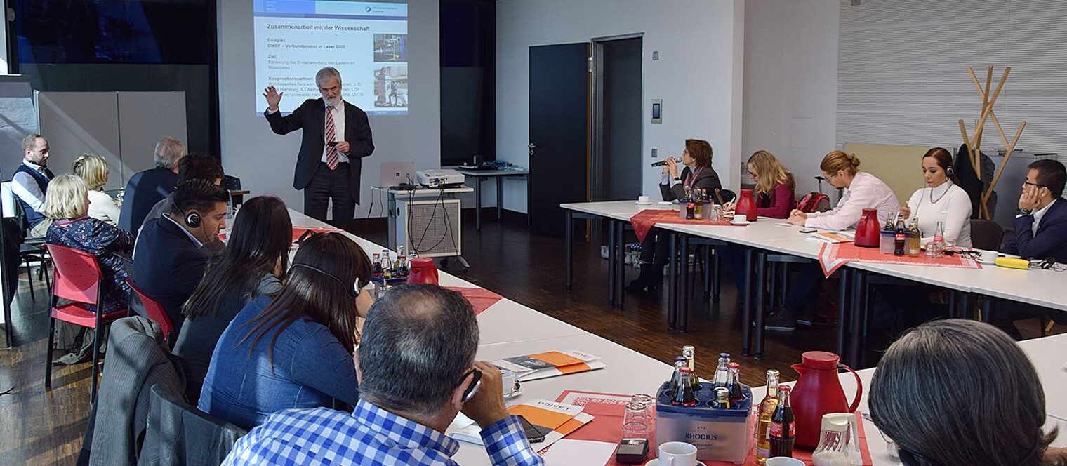 Minister aus Costa Rica informieren sich zur Berufsbildung bei der HwK.