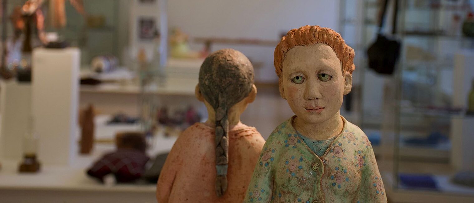 Keramik-Figuren von Beate Thiesmeyer aus Kaub
