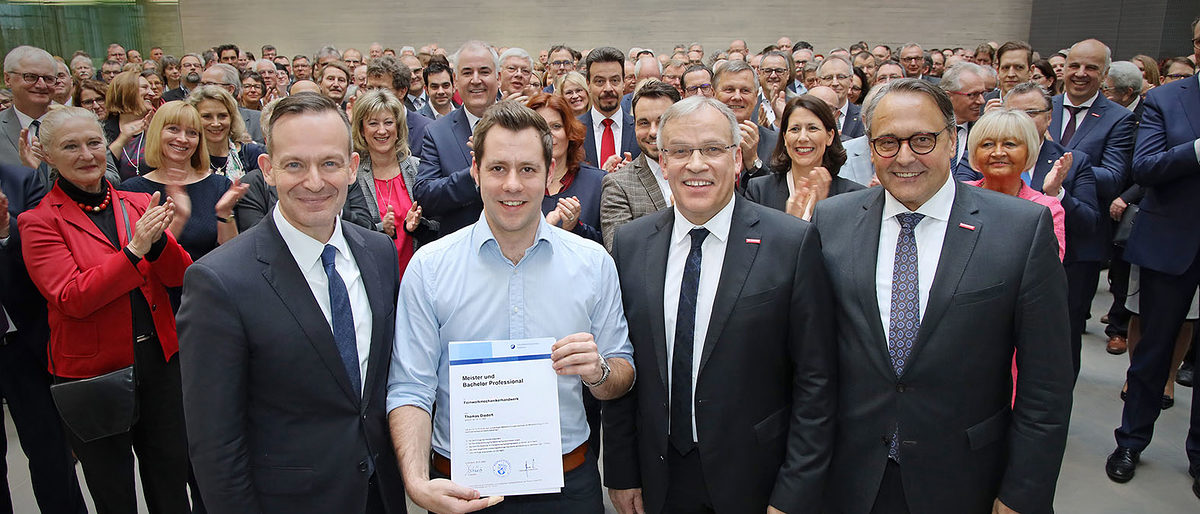 Handwerk startet mit viel Schwung ins neue Jahr Handwerk startet mit viel Schwung ins neue Jahr
